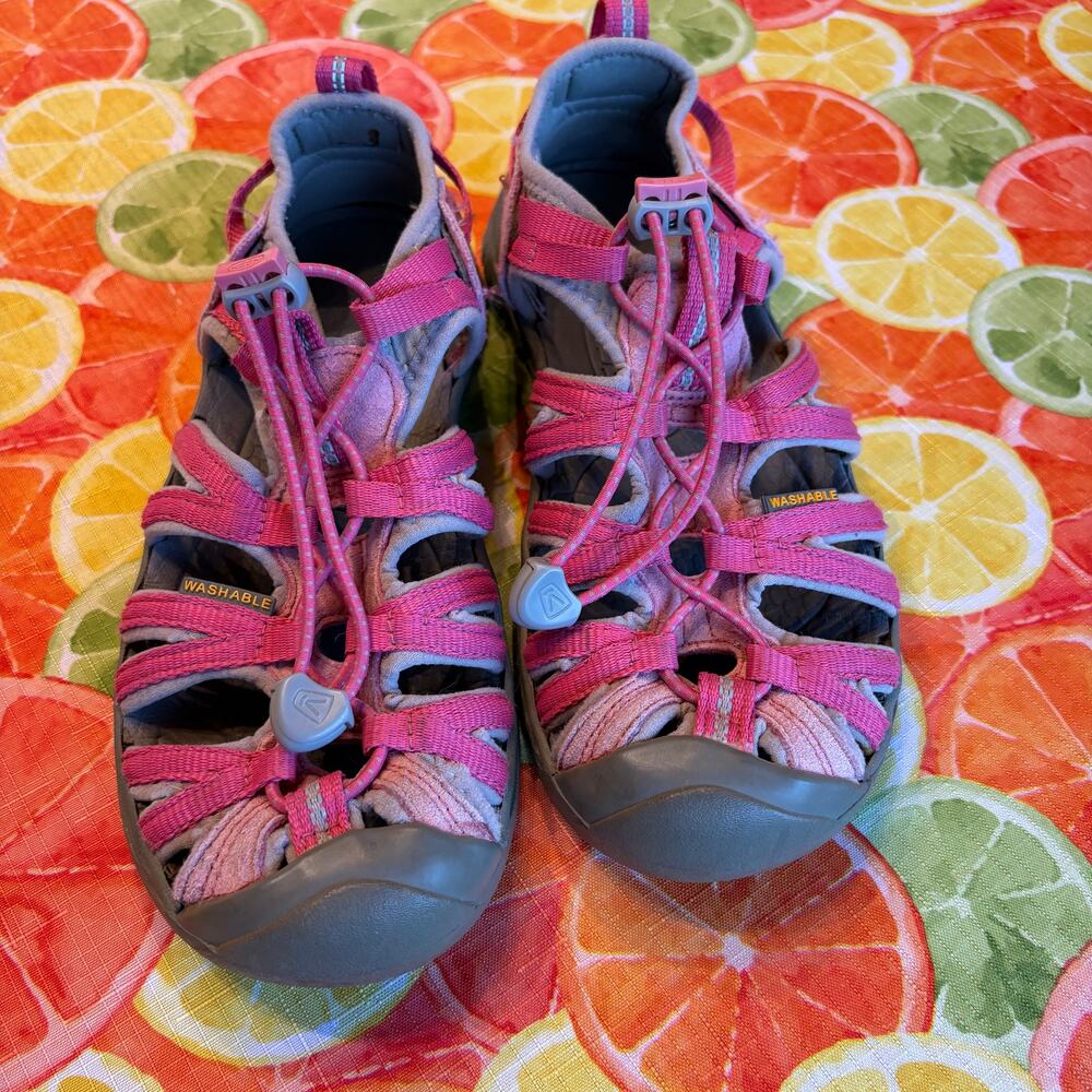 KEEN Whisper Magenta Pink Grey Sport Water Sandals Women US 4